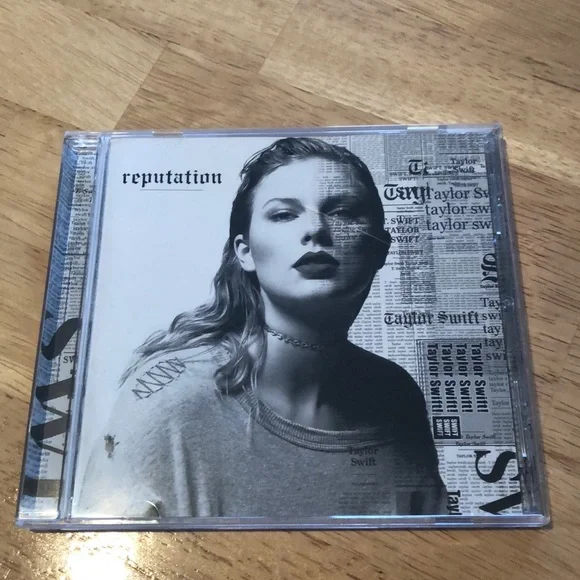 NWOT Taylor Swift Reputation CD (Standard Edition)